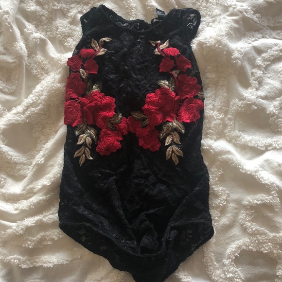 Black and red flower bodysuit - Picture 2 of 5